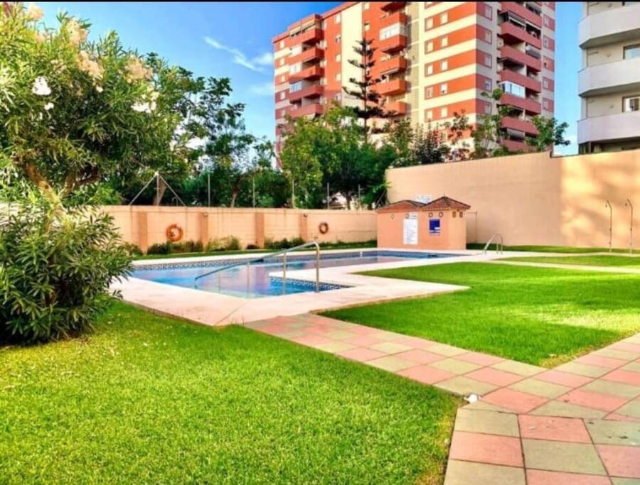 Estudio Soleado Y Bien Ubicado Fuengirola Exterior foto